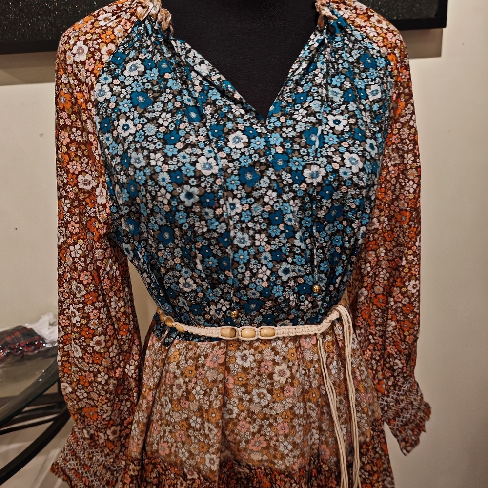 2/90 Tigerlily Takumi dress-0250 - Picture 9 of 17